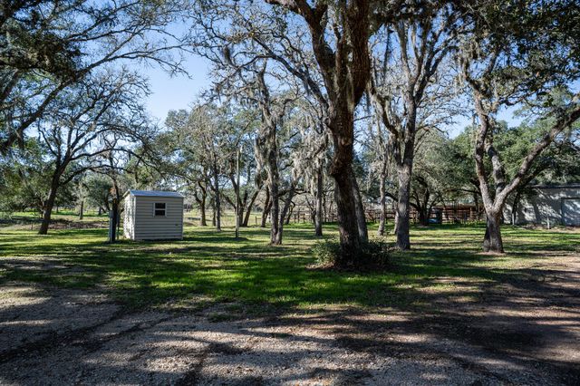 12570 FM 530, Hallettsville, TX 77964