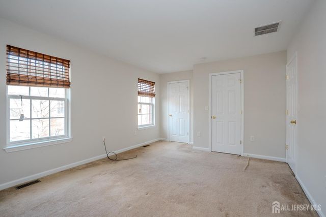 5 rafting Way, Trenton, NJ 08611