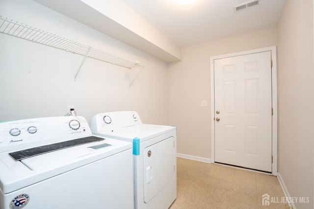 5 rafting Way, Trenton, NJ 08611