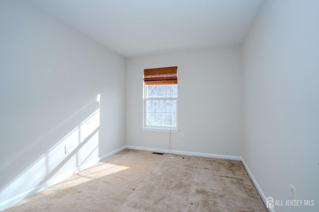 5 rafting Way, Trenton, NJ 08611