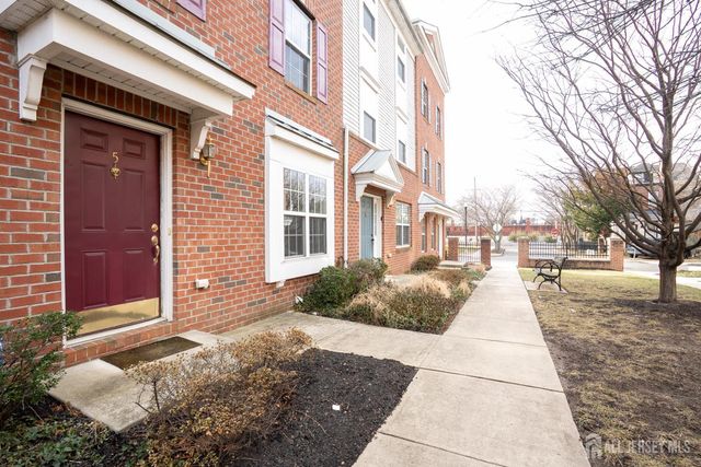 5 rafting Way, Trenton, NJ 08611