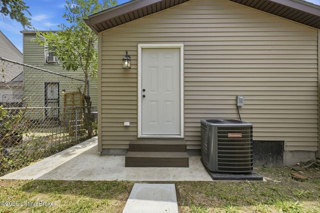 3012 Montana Ave, Louisville, KY 40208
