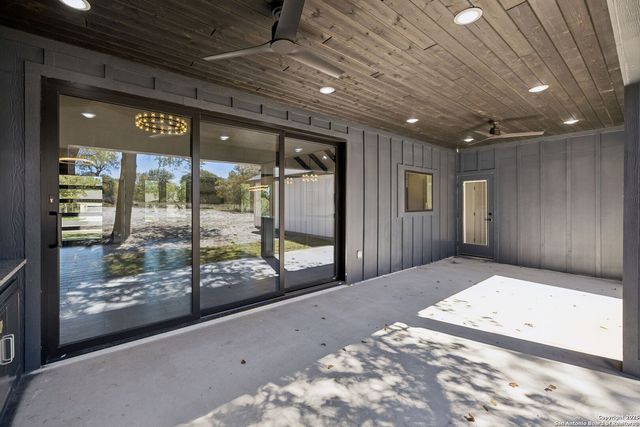 181 Timber, La Vernia, TX 78121