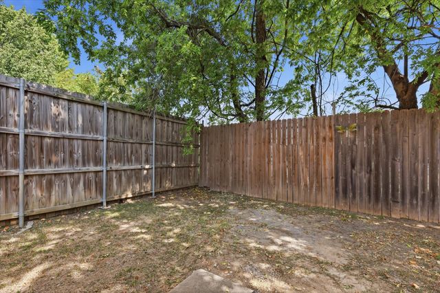 1367 Mimosa Lane, Lewisville, TX 75077