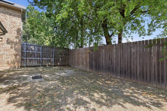 1367 Mimosa Lane, Lewisville, TX 75077
