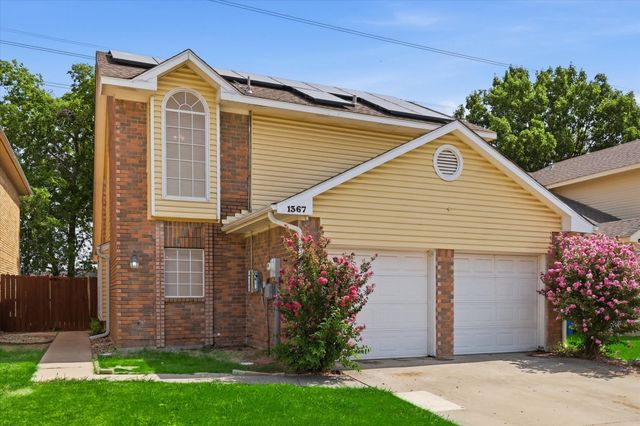 1367 Mimosa Lane, Lewisville, TX 75077