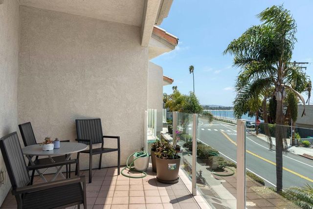 3701 Riviera Dr 11, San Diego, CA 92109