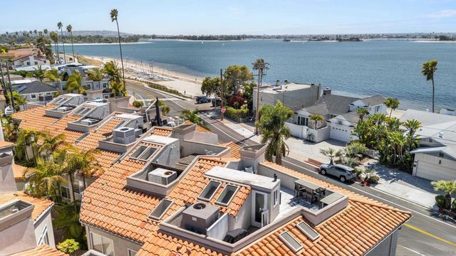 3701 Riviera Dr 11, San Diego, CA 92109