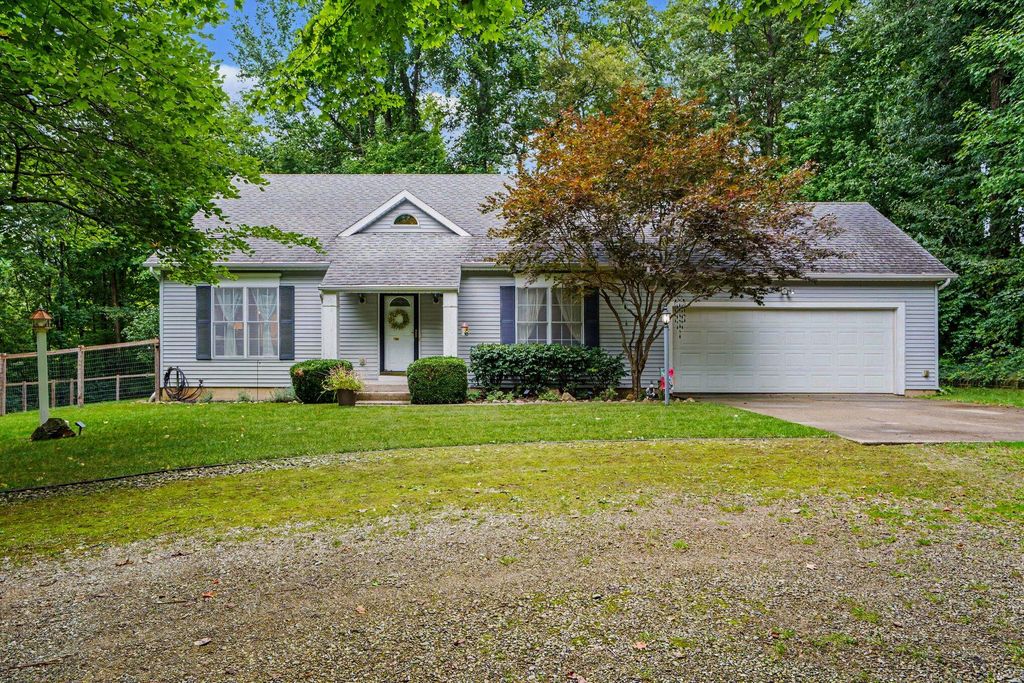 6367 Pokagon Road, Berrien Twp, MI 49102