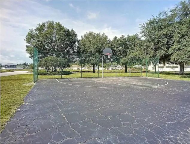 470 LAKE SHORE PARKWAY, Davenport, FL 33896