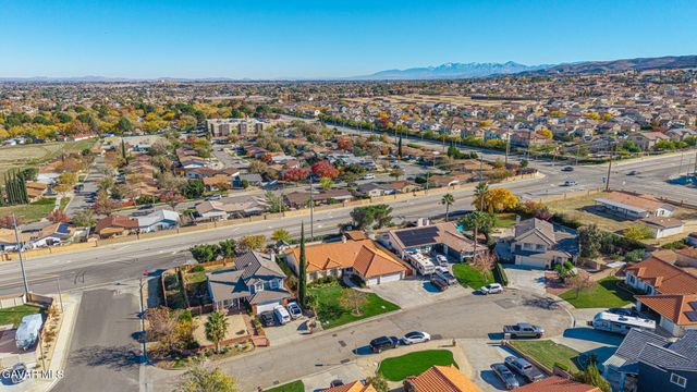 42056 Jenny Lane, Lancaster, CA 93536