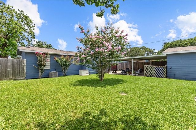 814 ROSSI DR, Corpus Christi, TX 78411