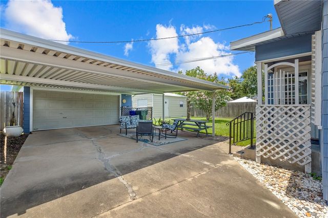 814 ROSSI DR, Corpus Christi, TX 78411