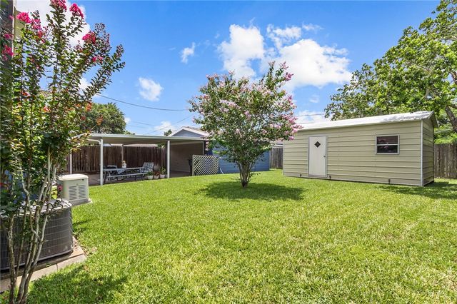 814 ROSSI DR, Corpus Christi, TX 78411