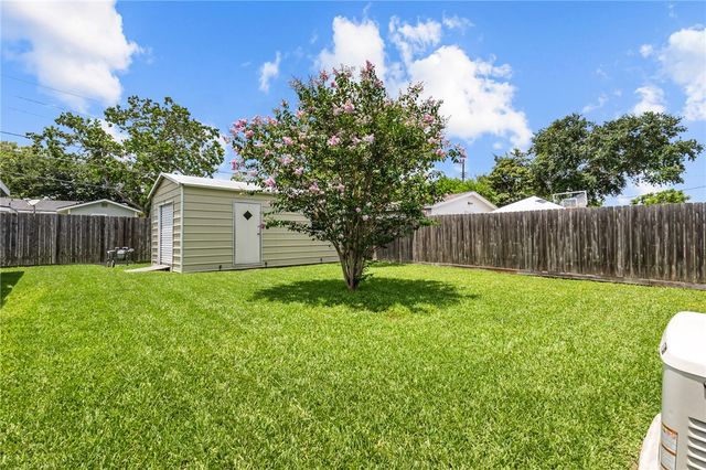 814 ROSSI DR, Corpus Christi, TX 78411