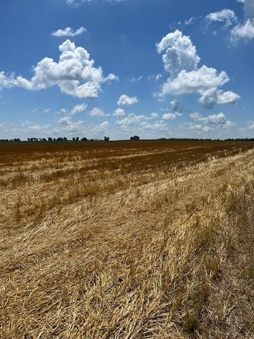 2000 County Road, Varna, IL 61375