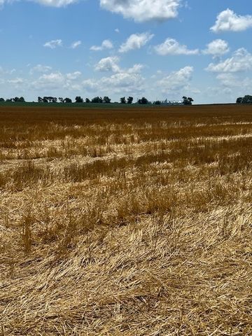 2000 County Road, Varna, IL 61375