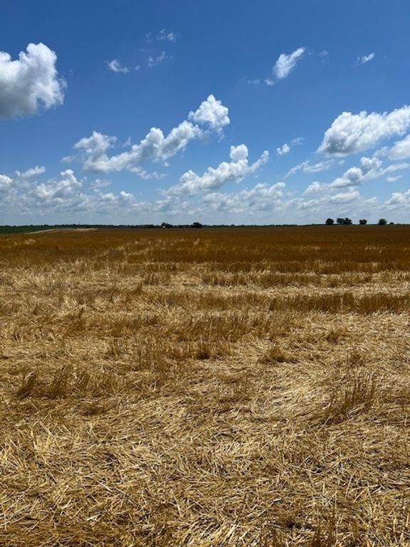 2000 County Road, Varna, IL 61375