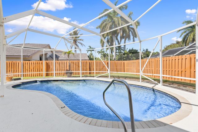 7730 Cedar Hurst Court, Lake Worth, FL 33467