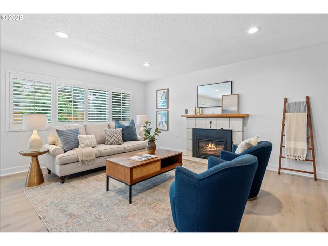 16720 Sw 124TH Ave, King City, OR 97224