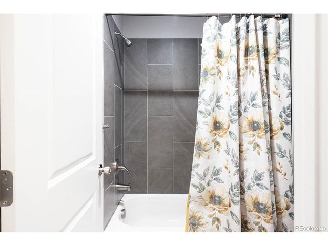 306 S 4th Ct, Deer Trail, CO 80105
