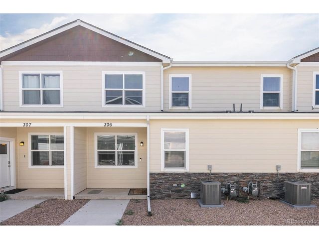 306 S 4th Ct, Deer Trail, CO 80105