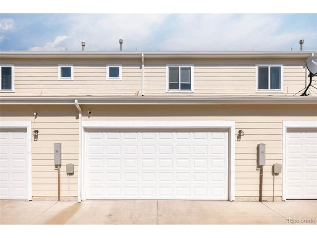 306 S 4th Ct, Deer Trail, CO 80105
