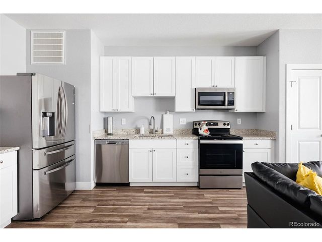 306 S 4th Ct, Deer Trail, CO 80105