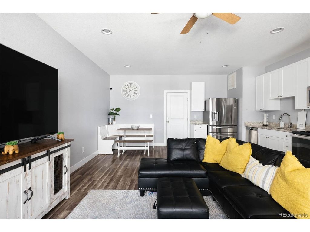 306 S 4th Ct, Deer Trail, CO 80105