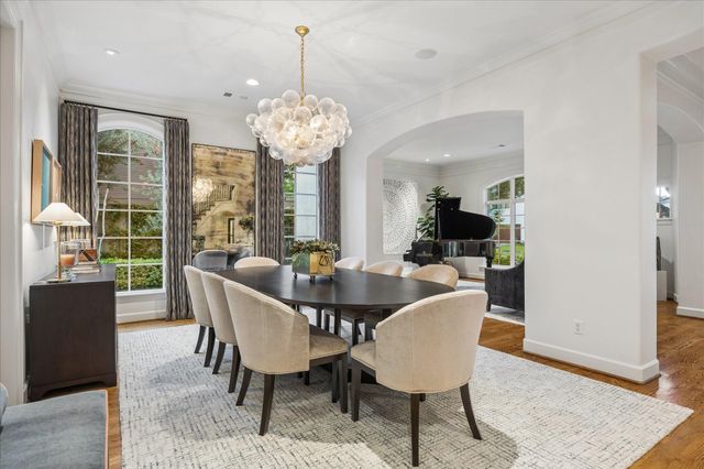 3111 Plumb Street, West University Place, TX 77005