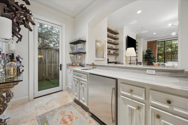 3111 Plumb Street, West University Place, TX 77005