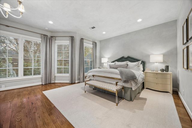 3111 Plumb Street, West University Place, TX 77005