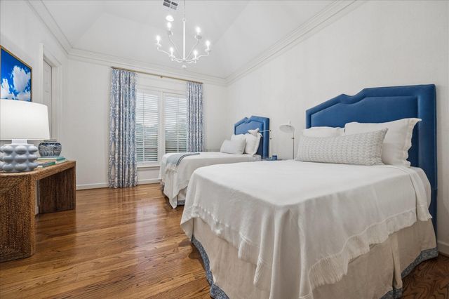 3111 Plumb Street, West University Place, TX 77005