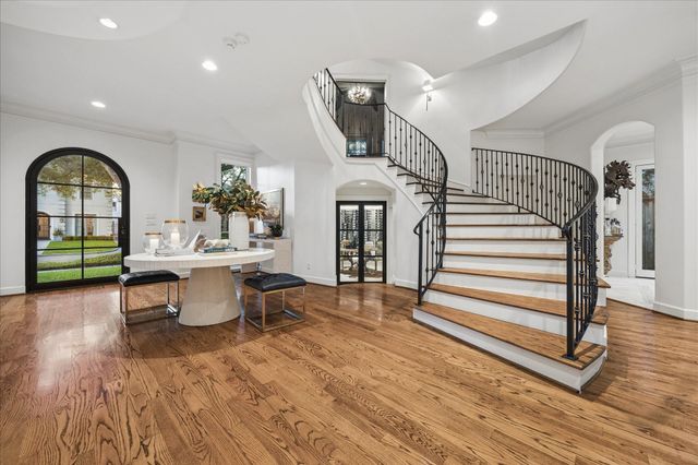 3111 Plumb Street, West University Place, TX 77005