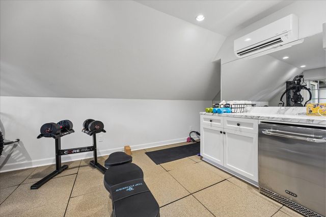 3111 Plumb Street, West University Place, TX 77005