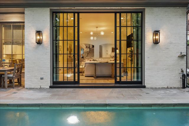 3111 Plumb Street, West University Place, TX 77005