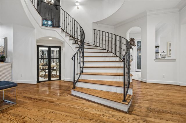 3111 Plumb Street, West University Place, TX 77005