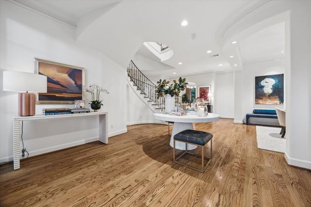 3111 Plumb Street, West University Place, TX 77005
