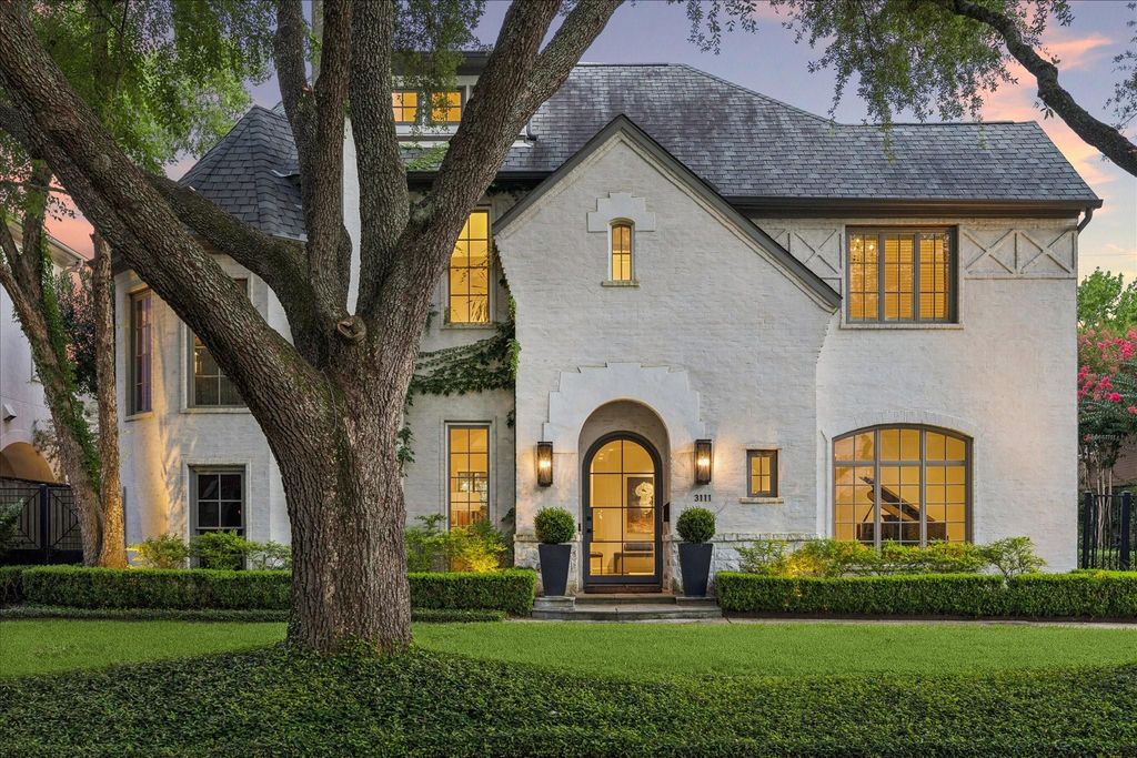 3111 Plumb Street, West University Place, TX 77005