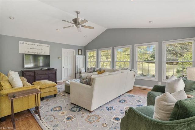 5006 Fast Lane, Greensboro, NC 27406