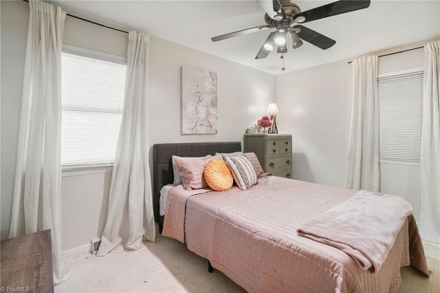 5006 Fast Lane, Greensboro, NC 27406