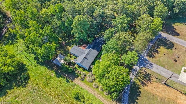 5006 Fast Lane, Greensboro, NC 27406