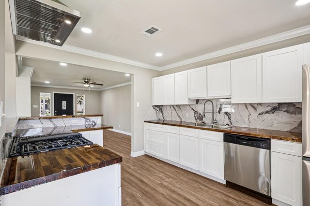 4322 Friar Point Road, Houston, TX 77047