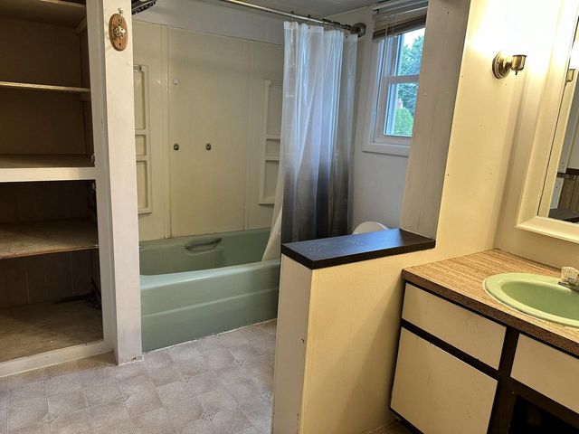 315 W GREEN BAY STREET, Bonduel, WI 54107