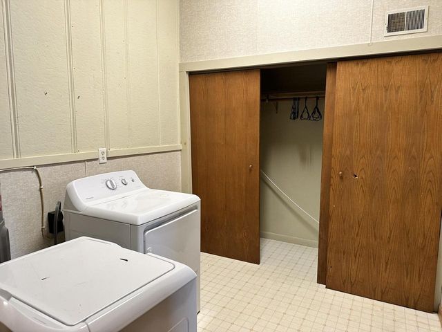 315 W GREEN BAY STREET, Bonduel, WI 54107