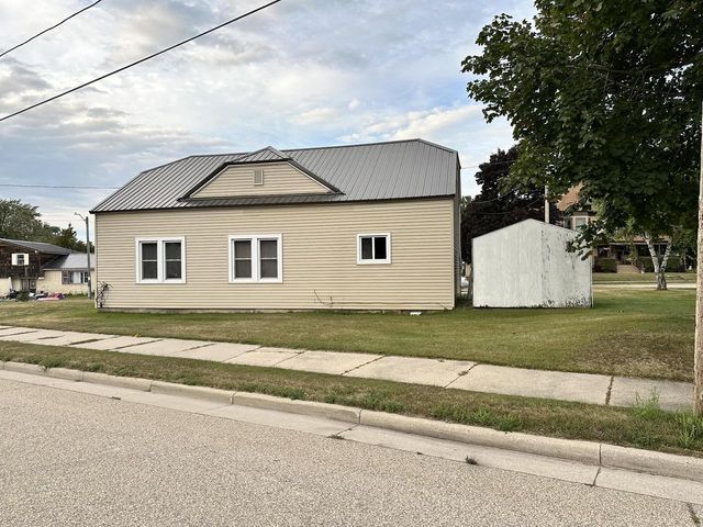 315 W GREEN BAY STREET, Bonduel, WI 54107