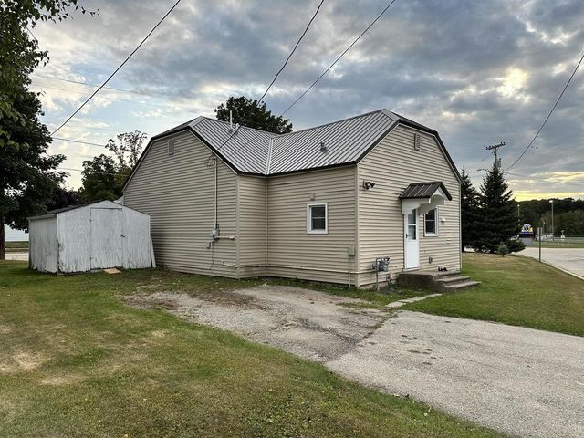 315 W GREEN BAY STREET, Bonduel, WI 54107