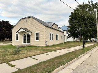 315 W GREEN BAY STREET, Bonduel, WI 54107