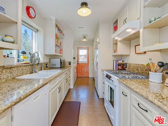 3349 Fay Avenue, Culver City, CA 90232