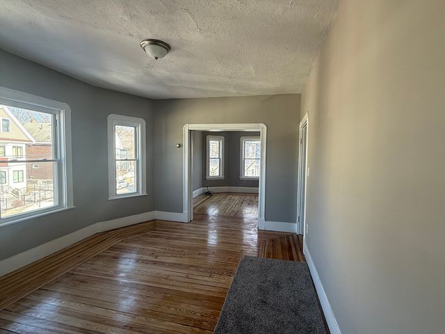 20 Henry Ave 2, Somerville, MA 02144